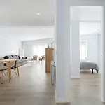 Estudio Centro-nautico I Vut 기욘